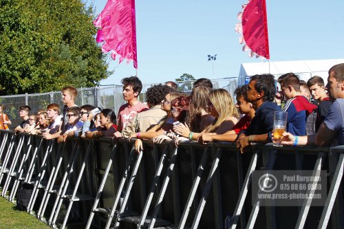 11/09/2016. Always The Sun Festival. Reading band The Amazons on Stage