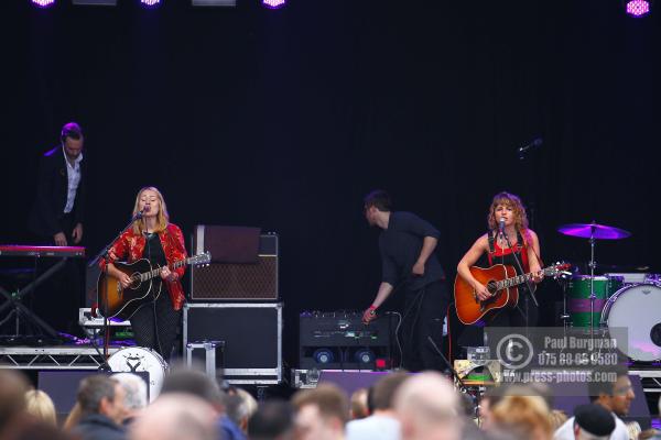 04/06/2016. One Live Festival organised by Prof. Noel Fitzpatrick. Folk Duo Sound of the  Sirens On Stage