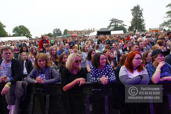 04/06/2016. One Live Festival organised by Prof. Noel Fitzpatrick. Folk Duo Sound of the  Sirens On Stage