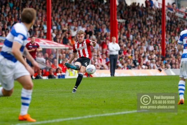 21/04/2018. Brentford v Queens Park Rangers SkyBet Championship Action from Griffin Park.  Brentford's Lewis MACLEOD crosses